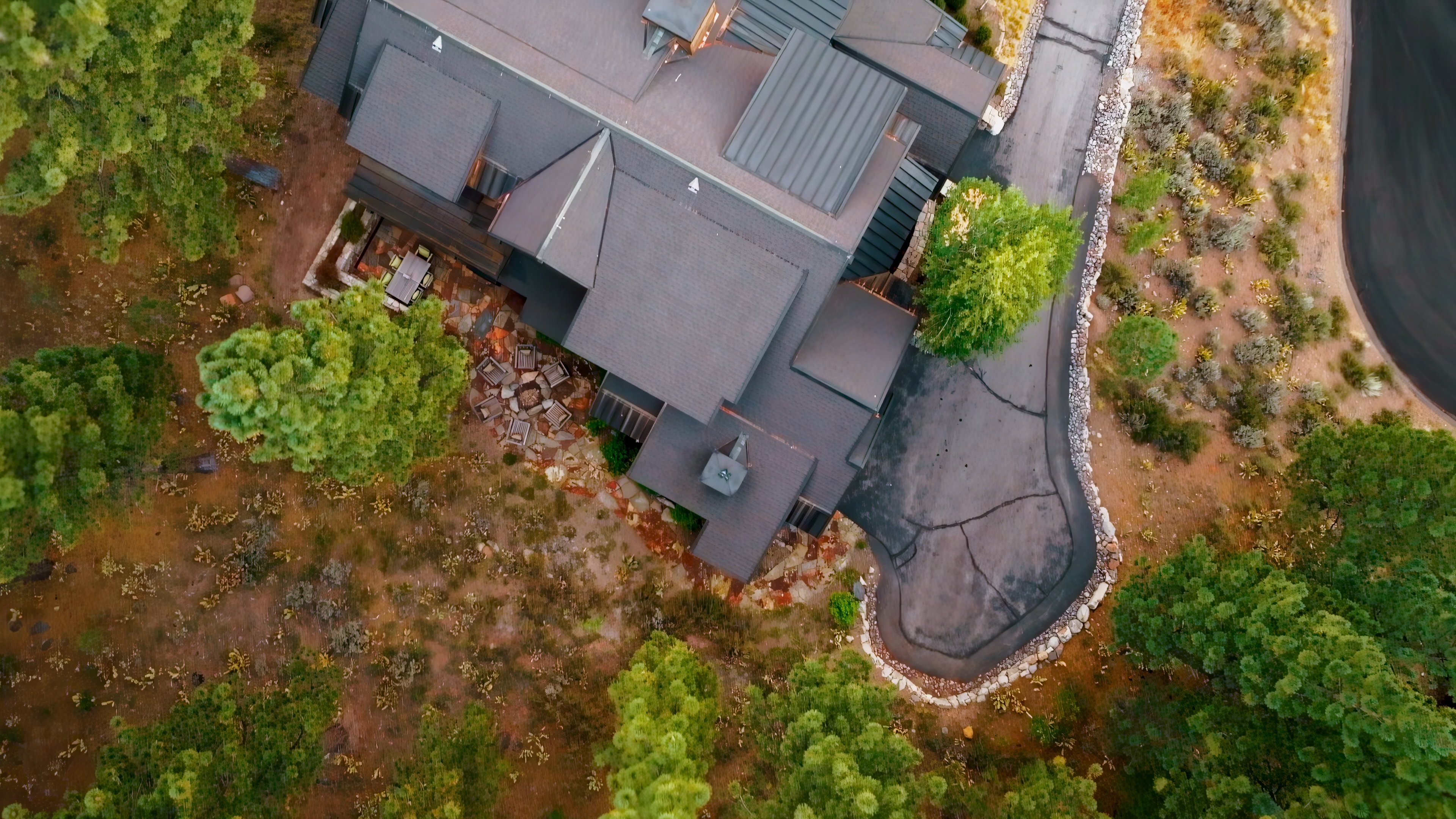 Video tour still